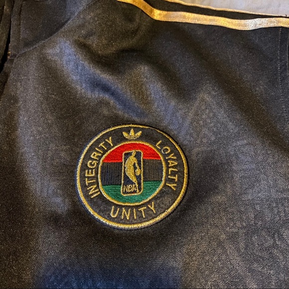 RARE NBA Adidas Integrity Loyalty Unity Coat EUC - Picture 2 of 8